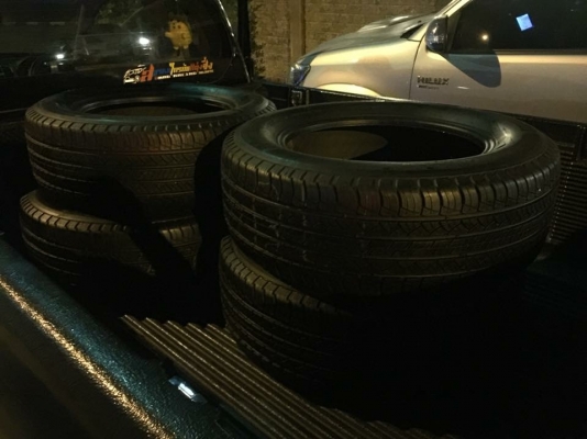 ยาง Michelin 265 60 18 ปี17 ดอกเต็ม ไม่มีปะ เนื้อนิ่มๆ ใช้ยาว ราคาไม่แพง ยาง Michelin 265 60 18 ปี17 ดอกเต็ม ไม่มีปะ เนื้อนิ่มๆ ใช้ยาว ราคาไม่แพง