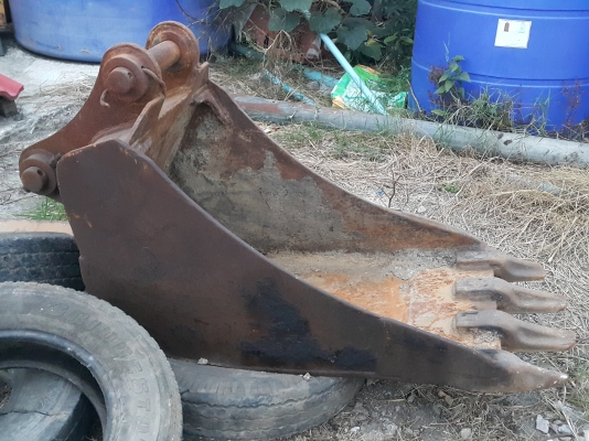 ส่งลูกค้า จ.แพร่ เรียบร้อยแล้ว บุ้งกี๋ CAT E120 ขายพร้อมสลัก บุ้งกี๋ขุดวางท่อ ของเก่านอกนำเข้า ยังไม่เคยใช้งานในไทย