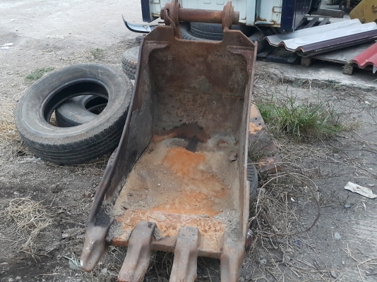 ส่งลูกค้า จ.แพร่ เรียบร้อยแล้ว บุ้งกี๋ CAT E120 ขายพร้อมสลัก บุ้งกี๋ขุดวางท่อ ของเก่านอกนำเข้า ยังไม่เคยใช้งานในไทย