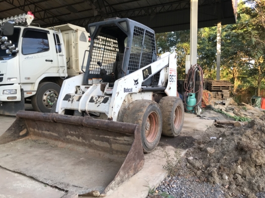 ขายรถตัก BOBCAT ราคา 260,000 บาทะร้อมใช้ต่อรอง  0967428942 สระบุรี