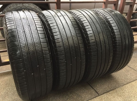 ยาง Michelin 265 65 17 ปลายปี16 ดอกเต็ม เนื้อนิ่มๆ ใช้ยาว ราคาไม่แพง ยาง Michelin 265 65 17 ปลายปี16 ดอกเต็ม เนื้อนิ่มๆ ใช้ยาว ราคาไม่แพง