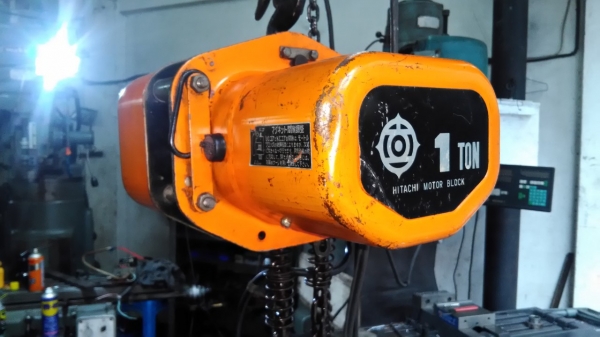 **ขายถูกๆ รอกไฟฟ้า(เก่านอก-แห้งๆญี่ปุ่น)** HITACHI-1 ตัน โซ่ยาว6เมตร ทดสอบเรียบร้อย ทุกระบบทำงานได้ดีมากๆ พร้อมใช้งานครับ