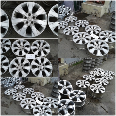 แม็กAccord G8 17 (2ชุด) Honda HRV 17-5-114.3 7นิ้ว ET55 สวยเดิม 3,900-4900 บาท  แม็ก Honda HRV 17-5-114.3 7นิ้ว ET55  สภาพเดิมๆไม่คดไม่ดุ้ง ไม่มีซ่อม  มีรอยจากการใช้งานบ้าง  ราคา 4วง 4,900บาท