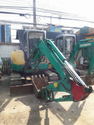 ขายค่ะ..KOMATSU PC40MR-1  เก่าญี่ปุ่นแท้  เดิมๆๆ  มีลายแย๊ก  ใช้งานมาแค่  3,XXX  ชั่วโมง  ลองระบบกันได้ทุกวัน  โทร 089-3818694  ดวงนภา