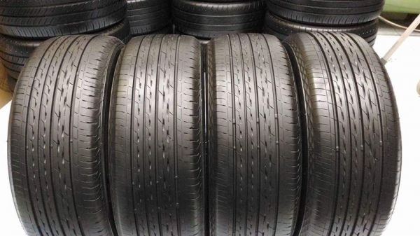 ยางเปอร์เซ็นต์คัดสภาพ Bridgestone Turanza GR100 205/55/16 ผลิตปี 2017 ยางสวย ดอกหนาๆ ไม่คลื่น ไม่กิน