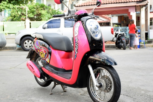 Scoopy i 2013 รถมือเดียว รูดบัตรได้