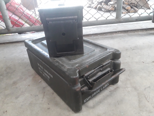 ขายกล่องเหล็กใสเครื่องมือ2ใบ1000ครับ