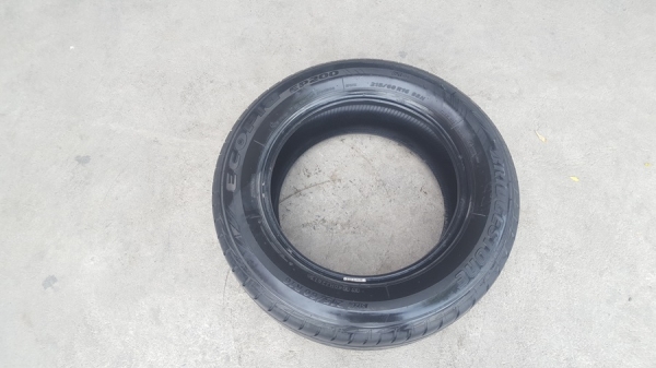 ขายยาง215/60/16 ปี 15 BRIDGESTONE EP200 4 เส้น