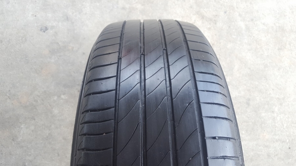 ขายยาง195/65/15 ปี 15 MICHERLIN 3ST  4 เส้น