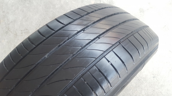 ขายยาง195/65/15 ปี 15 MICHERLIN 3ST  4 เส้น