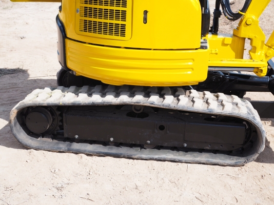 330,000บาท เก่านอกKOMATSU PC30FR-1 ยังไม่เคยใช้งานในไทย มีไลน์เจาะ ปั้มนิ้ว