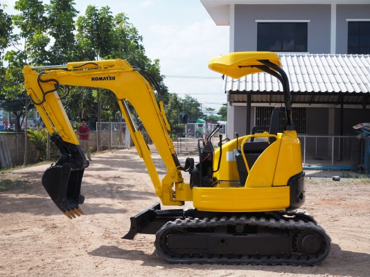 330,000บาท เก่านอกKOMATSU PC30FR-1 ยังไม่เคยใช้งานในไทย มีไลน์เจาะ ปั้มนิ้ว