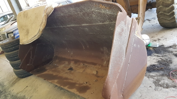 รถตักยี่ห้อโคมัสสุรุ่น 520 แบบ 2 เพลา ต่อบุ๋นกี่เรียบร้อยแล้ว ใช้งานได้ปกติ