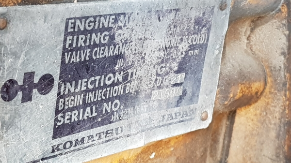 รถตักยี่ห้อโคมัสสุรุ่น 520 แบบ 2 เพลา ต่อบุ๋นกี่เรียบร้อยแล้ว ใช้งานได้ปกติ