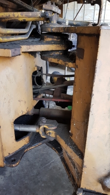 รถตักยี่ห้อโคมัสสุรุ่น 520 แบบ 2 เพลา ต่อบุ๋นกี่เรียบร้อยแล้ว ใช้งานได้ปกติ