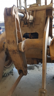 รถตักยี่ห้อโคมัสสุรุ่น 520 แบบ 2 เพลา ต่อบุ๋นกี่เรียบร้อยแล้ว ใช้งานได้ปกติ