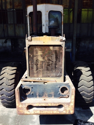 รถตักยี่ห้อโคมัสสุรุ่น 520 แบบ 2 เพลา ต่อบุ๋นกี่เรียบร้อยแล้ว ใช้งานได้ปกติ