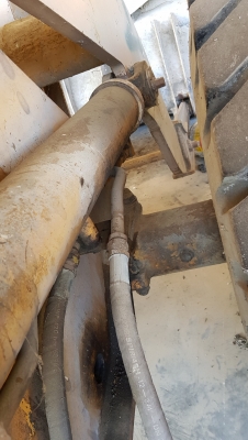 รถตักยี่ห้อโคมัสสุรุ่น 520 แบบ 2 เพลา ต่อบุ๋นกี่เรียบร้อยแล้ว ใช้งานได้ปกติ