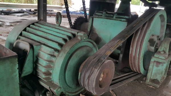 ????ขายเหมาเครืองตัดเหล็กข้ออ้อย40mm????พร้อมชุดรางลำเลียงงานและเครืองดัดตรงเหล็กเส้นขายเหมาเลยราคคาถูกครับผม