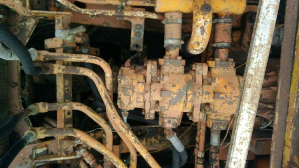 รถแบ็คโฮ120ล้อยาง WH04 สภาพต้องช่อมระบบเฟีองส่งกำลัง อยู่ระหว่างเกียร์ไปหาเสื้อเฟีองขับล้อ อย่าอื่นใช้งานได้ อยู่ขอนแก่น ราคา 175,000บ. สนใจ 0835601591 หรือ 0903494058 รถแบ็คโฮ120ล้อยาง WH04 สภาพต้องช่อมระบบเฟีองส่งกำลัง อยู่ระหว่างเกียร์ไปหาเสื้อเฟีองขับล้อ อย่าอื่นใช้งานได้ อยู่ขอนแก่น ราคา 175,000บ. สนใจ 0835601591 หรือ 0903494058