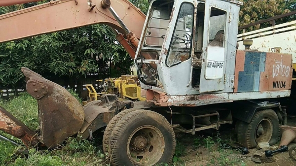 รถแบ็คโฮ120ล้อยาง WH04 สภาพต้องช่อมระบบเฟีองส่งกำลัง อยู่ระหว่างเกียร์ไปหาเสื้อเฟีองขับล้อ อย่าอื่นใช้งานได้ อยู่ขอนแก่น ราคา 175,000บ. สนใจ 0835601591 หรือ 0903494058 รถแบ็คโฮ120ล้อยาง WH04 สภาพต้องช่อมระบบเฟีองส่งกำลัง อยู่ระหว่างเกียร์ไปหาเสื้อเฟีองขับล้อ อย่าอื่นใช้งานได้ อยู่ขอนแก่น ราคา 175,000บ. สนใจ 0835601591 หรือ 0903494058