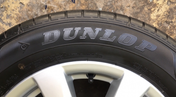 ล้อแม็ก Nissan Almera ขอบ 15 พร้อมยาง Dunlop 185-65-15 ปลายปี 15