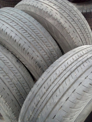 215/70R15 BRIDGESTONE DURAVIS R611 สวยๆ ดอกหนาๆ ชุด 4 เส้น โทร.081-427-3941ไอดีไลน์ 0814273941