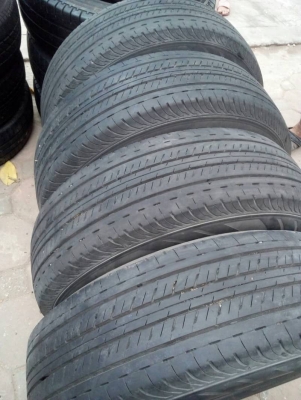 215/70R15 BRIDGESTONE DURAVIS R611 สวยๆ ดอกหนาๆ ชุด 4 เส้น โทร.081-427-3941ไอดีไลน์ 0814273941
