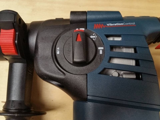 สว่านโรตารี่ BOSCH GBH 3-28 DFR ( ของใหม่ ) สว่านโรตารี่ BOSCH GBH 3-28 DFR ( ของใหม่ )