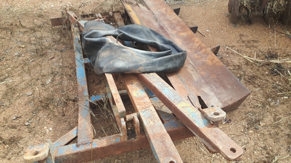 ขายชุดใบมีด ไม่ทราบยี่ห้อ ของขาดนิดหน่อย