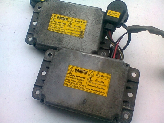 บัลลาสต์ไฟ XENON แท้เดิมติดรถ ISUZU D-MAX D2R บัลลาสต์ไฟ XENON แท้เดิมติดรถ ISUZU D-MAX D2R