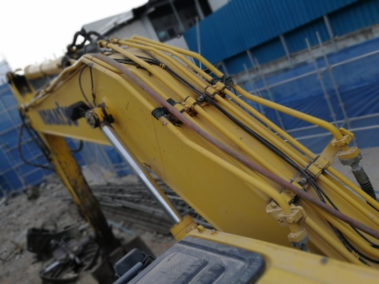 Komatsu PC200-8Mo เดิมๆ ห้างมือเดียวทำงาน 7xxx ชม. มีลายหัวเจาะ เอกสารเล่ม