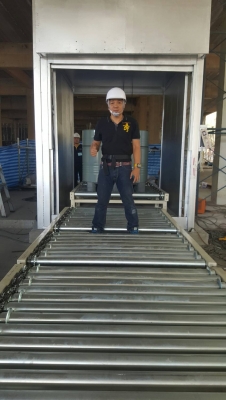 ลิฟท์ผู้พิการหรือผู้สูงอายุ