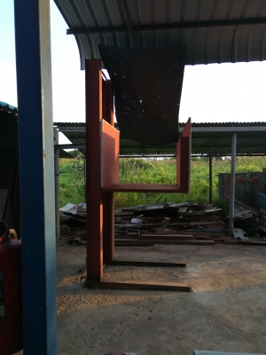 ลิฟท์ผู้พิการหรือผู้สูงอายุ