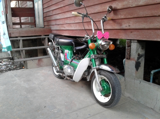 Honda chaly แต่งพองามราคาไม่แพงครับ Honda chaly แต่งพองามราคาไม่แพงครับ