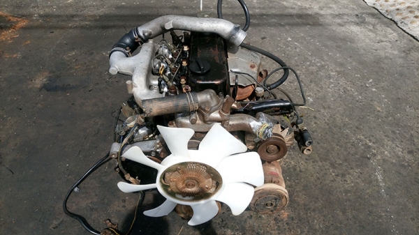 ขายเครื่องยนต์ดีเซลนิสสัน BD25 TD27