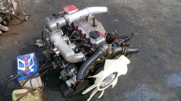 ขายเครื่องยนต์ดีเซลนิสสัน BD25 TD27