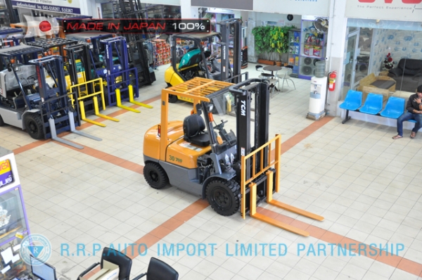 ขายรถโฟล์คลิฟท์มือสอง TCM รุ่น FHD30Z5-34G12234 นำเข้าจากประเทศญี่ปุ่น 100\% ไม่เคยใช้งานในไทย