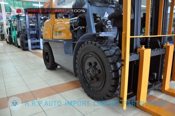 ขายรถโฟล์คลิฟท์มือสอง TCM รุ่น FHD30Z5-34G12234 นำเข้าจากประเทศญี่ปุ่น 100\% ไม่เคยใช้งานในไทย
