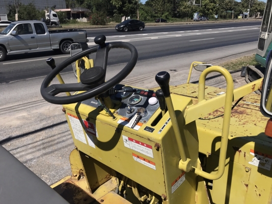 รถบดสั่นสะเทือน SAKAI TW350 เครื่อง ISUZU FROM JAPAN สนใจติดต่อ 063-9316985 ID LINE : 0639316985 ครับ