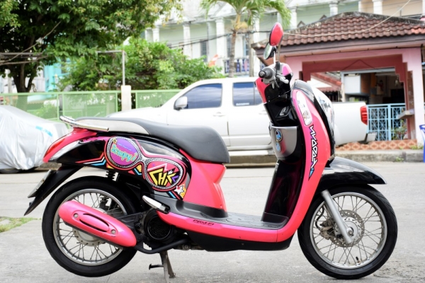 Scoopy i 2013 รถมือเดียว รูดบัตรได้ Scoopy i 2013 รถมือเดียว รูดบัตรได้