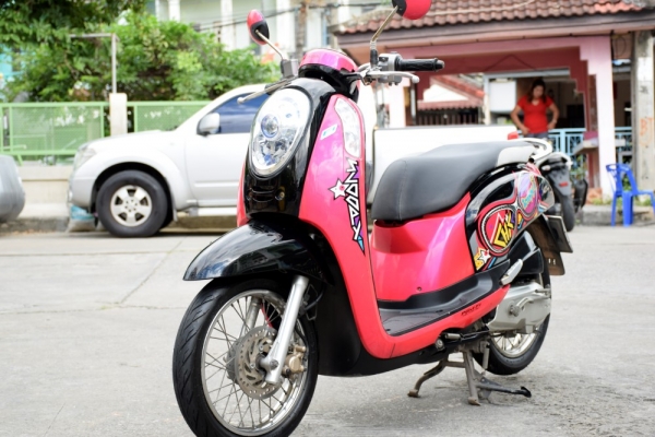 Scoopy i 2013 รถมือเดียว รูดบัตรได้