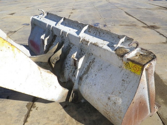 ขายรถตัก ยี่ห้อ TCM รุ่น L13-2