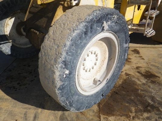 ขายรถตัก ยี่ห้อ TCM รุ่น L13-2