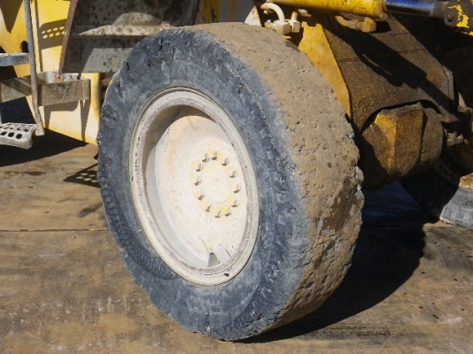 ขายรถตัก ยี่ห้อ TCM รุ่น L13-2