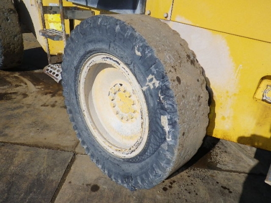 ขายรถตัก ยี่ห้อ TCM รุ่น L13-2