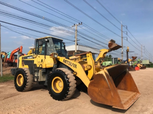 ขายรถตักล้อยาง KOMATSU WA320-6 ปี 2012 รถนอกนำเข้าเองจากญี่ปุ่น สภาพสวยพร้อมใช้งาน มีVDOการทำงานครับ ขายรถตักล้อยาง KOMATSU WA320-6 ปี 2012 รถนอกนำเข้าเองจากญี่ปุ่น สภาพสวยพร้อมใช้งาน มีVDOการทำงานครับ
