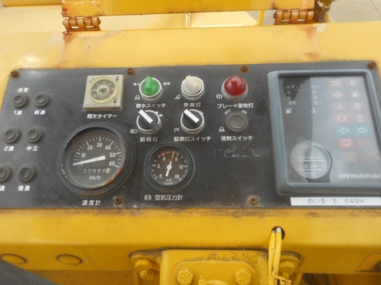 รถบด Dynapac CP202 ปี 2001 แบบ 9 ล้อ เกียร์ธรรมดา นำเข้าจากญี่ปุ่น รถบด Dynapac CP202 ปี 2001 แบบ 9 ล้อ เกียร์ธรรมดา นำเข้าจากญี่ปุ่น