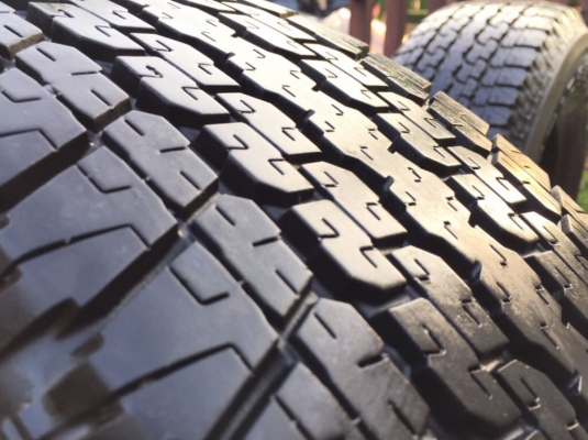 ยาง Bridgestone 245 70 16 ปลายปี16 มี2ชุด ดอกเต็ม ไม่มีปะ เนื้อนิ่มๆ ใช้ยาว ราคาไม่แพง ยาง Bridgestone 245 70 16 ปลายปี16 มี2ชุด ดอกเต็ม ไม่มีปะ เนื้อนิ่มๆ ใช้ยาว ราคาไม่แพง