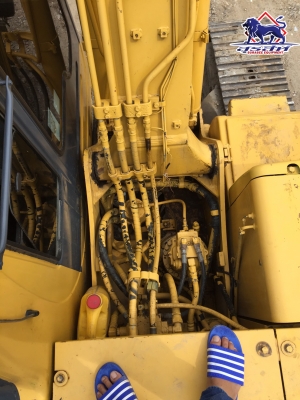 รถแบ็คโฮ KOMATSU PC120-6 ใช้งาน 9 พันชั่่วโมง สวย สด แน่น เต็มทุกระบบ